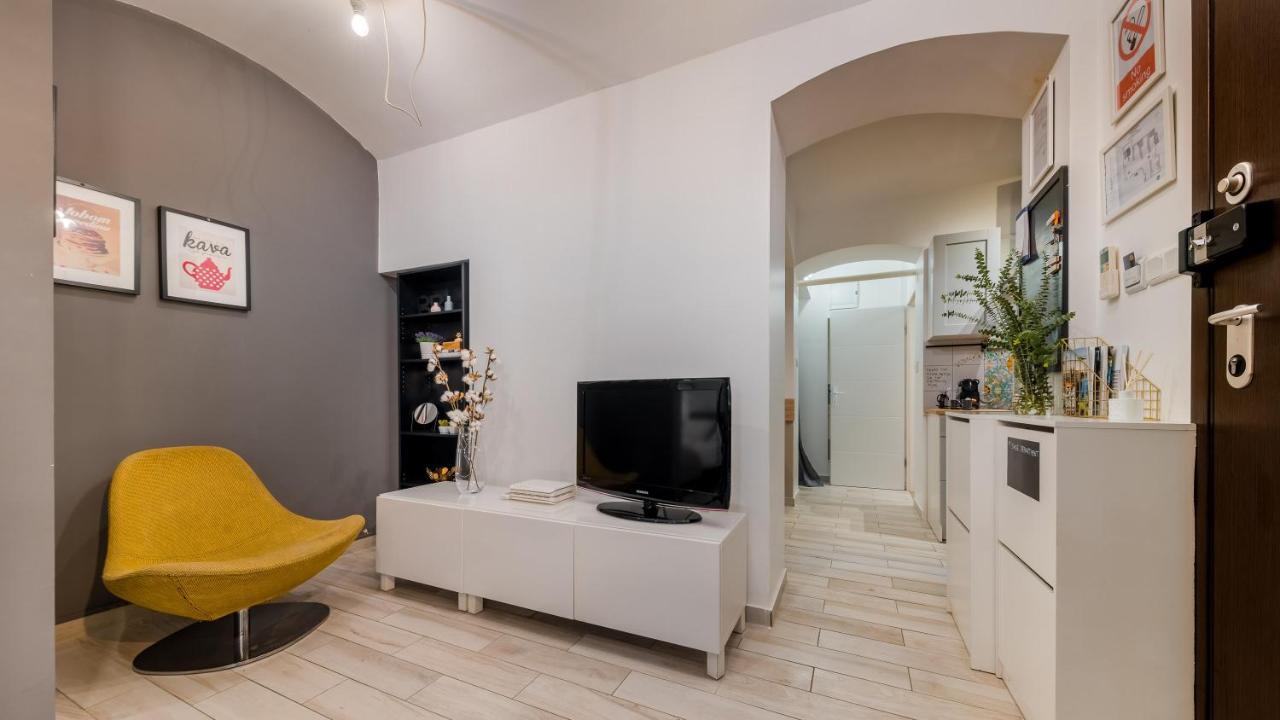 Apartments Santini 자그레브 외부 사진