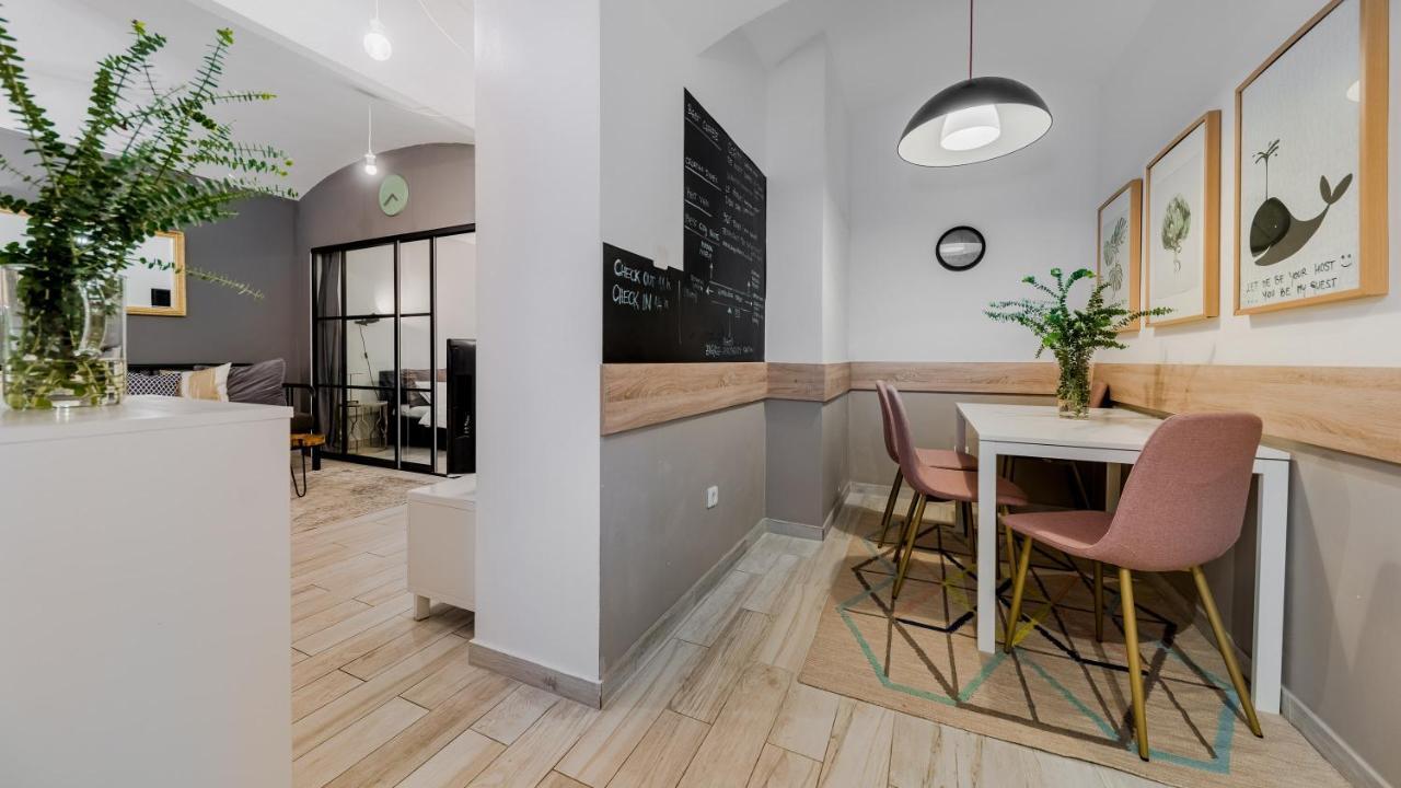 Apartments Santini 자그레브 외부 사진